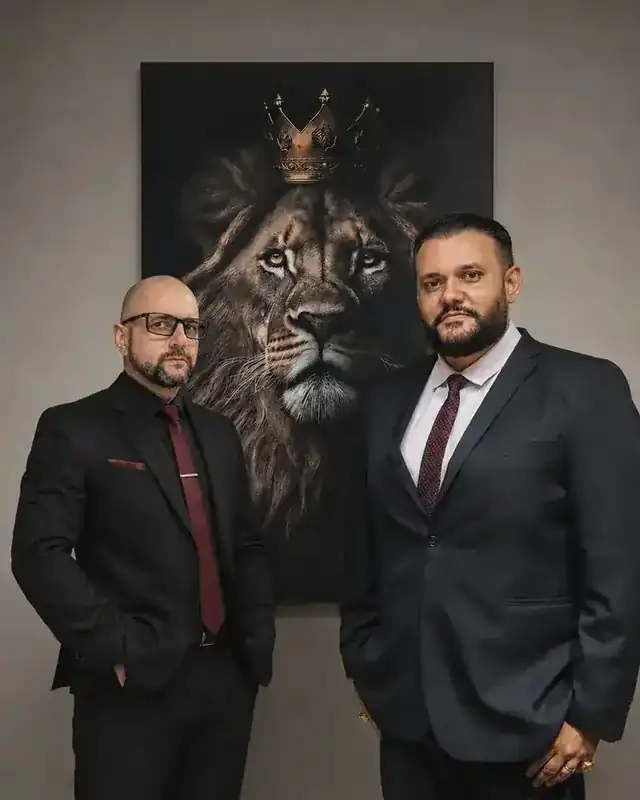 Dr. Eduardo Bonifácio e Dr. Rômulo Batista Cassiano, sócios da Batista e Bonifácio Advocacia, especialistas em Direito Imobiliário em Uberaba/MG